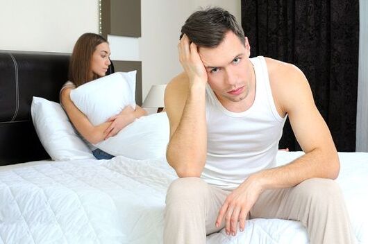 A man is worried about abnormal discharge